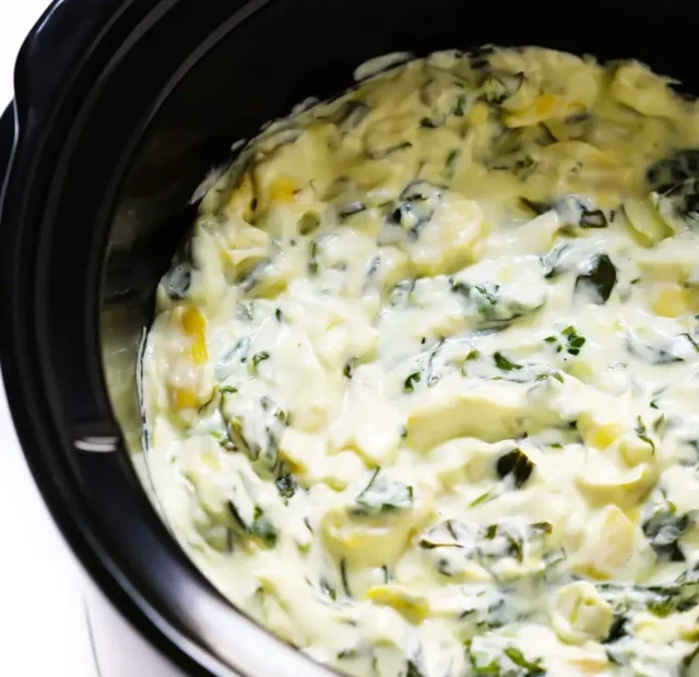 CROCKPOT SPINACH ARTICHOKE DIP RECIPE