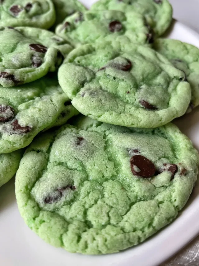 MINT CHOCOLATE CHIP COOKIES RECIPE