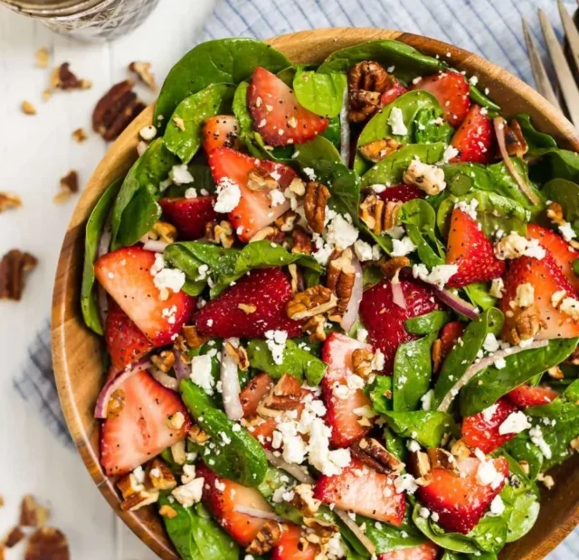 STRAWBERRY SPINACH SALAD RECIPE