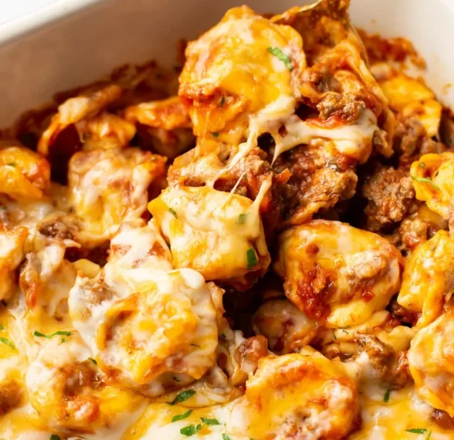 CHEESY BAKED TORTELLINI RECIPE