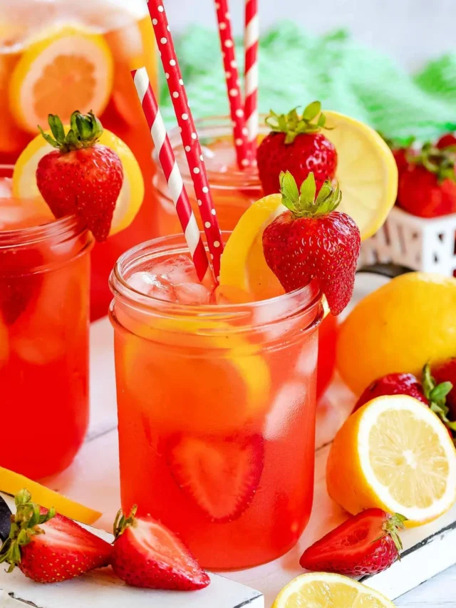 BEST STRAWBERRY LEMONADE